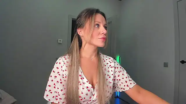  cometoseeme  online show from 14, 11, 2025