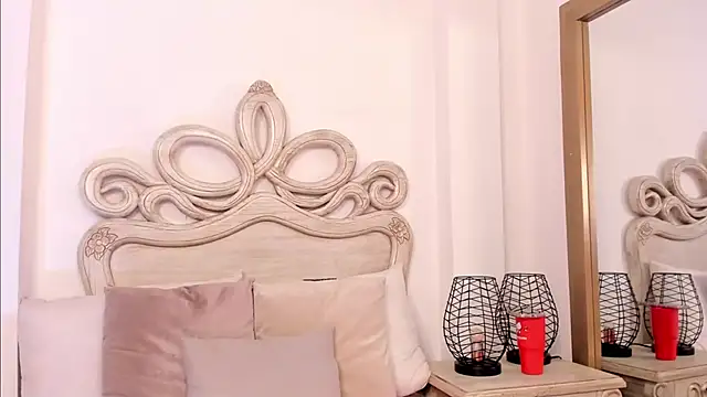 Snapshot of Victoria_vallejo_ chatting on 8, 3, 2025 Victoria vallejo  online show from 8, 3, 2025