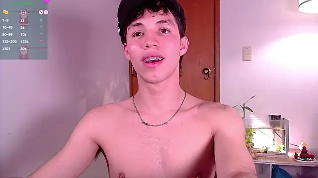 Snapshot of angel_bless19 chatting on 19, 12, 2024 angel bless19 online show from 19, 12, 2024