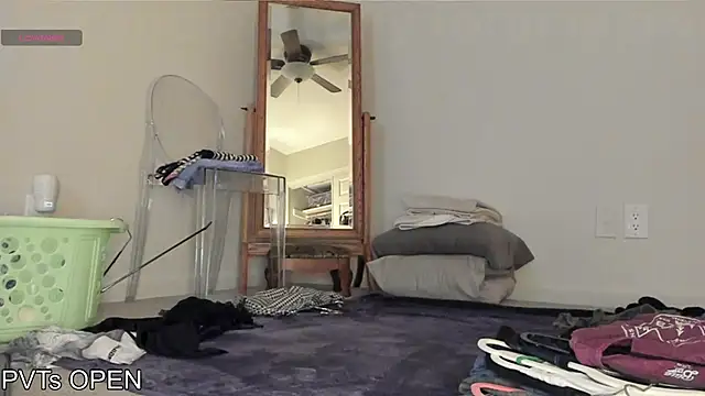 Peaches N Kreme online show from 6, 10, 2025