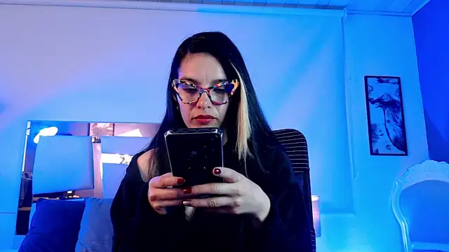 paulinabarnett- online show from 13, 3, 2025