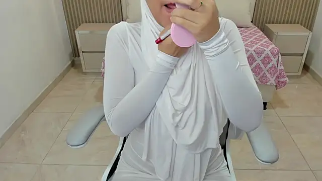 Hanaa latif online show from 18, 3, 2025