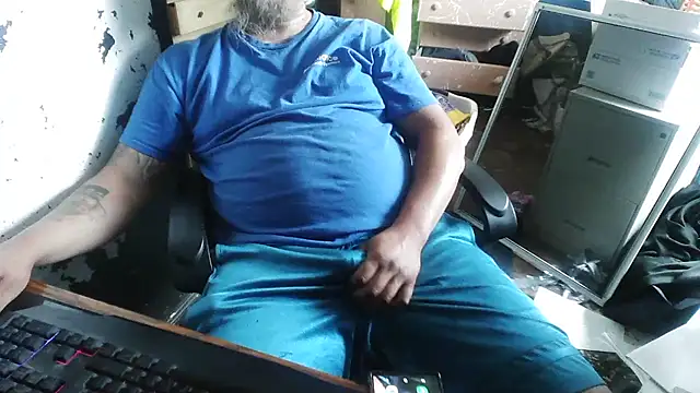 Snapshot of slickwill123 chatting on 21, 6, 2026 slickwill123 online show from 21, 6, 2026