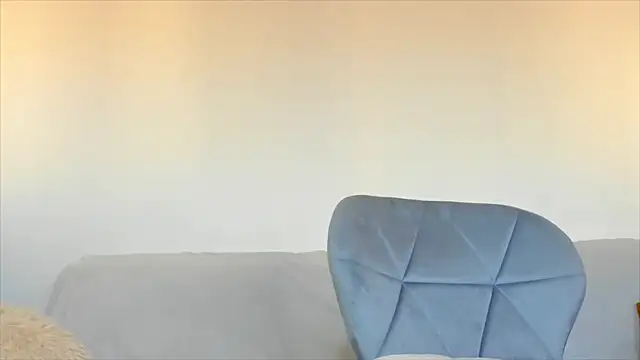 Snapshot of hornyemma__ chatting on 18, 12, 2024 hornyemma online show from 18, 12, 2024