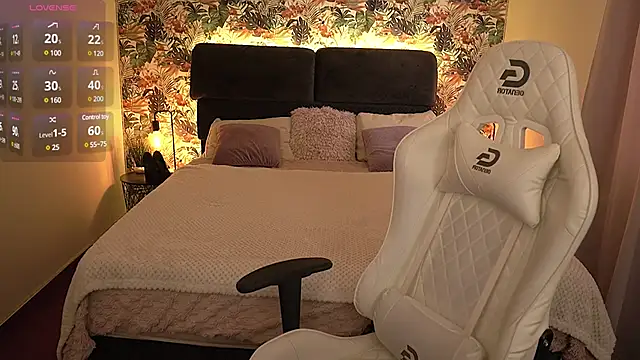 Alice Arwen online show from 9, 2, 2025