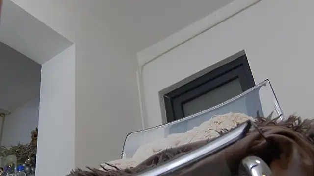 Snapshot of AnyaRose chatting on 2, 12, 2024 AnyaRose online show from 2, 12, 2024