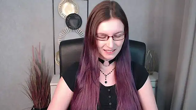 emmaxDelight online show from 10, 12, 2024