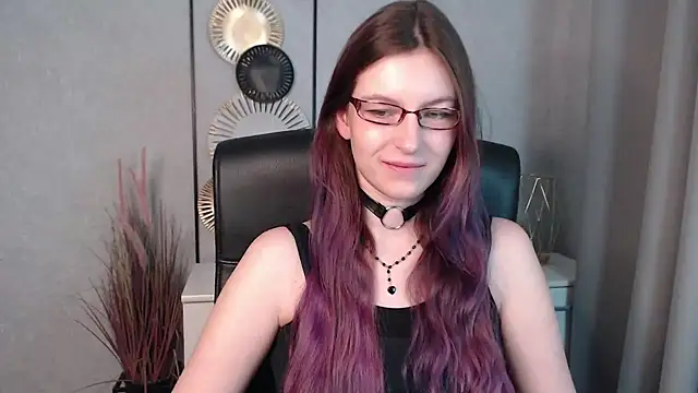 emmaxDelight online show from 13, 12, 2024