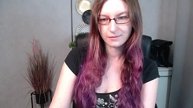 emmaxDelight online show from 3, 3, 2025