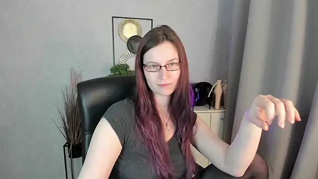 emmaxDelight online show from 30, 3, 2026