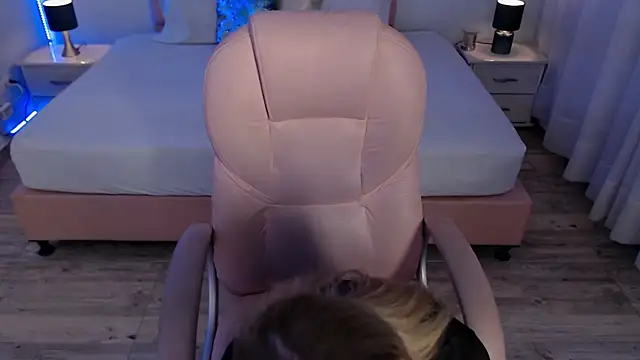 zoe jones13 online show from 10, 1, 2026