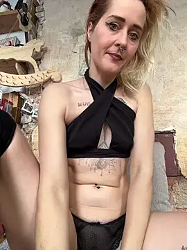 Snapshot of JoleneFuego chatting on 3, 2, 2026 JoleneFuego online show from 3, 2, 2026