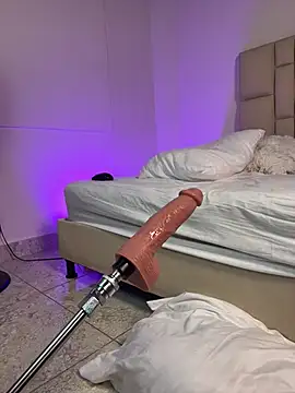 bella  honey online show from 10, 2, 2025