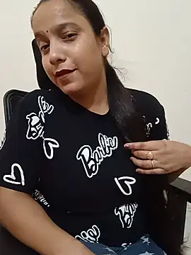 Snapshot of Simran-Kaur143 chatting on 8, 7, 2026 Simran-Kaur143 online show from 8, 7, 2026