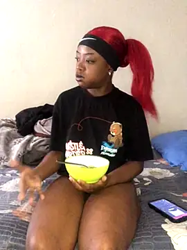 Snapshot of LeratoSweet chatting on 27, 9, 2025 LeratoSweet online show from 27, 9, 2025
