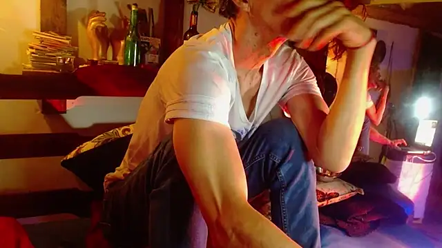 Snapshot of laye19 chatting on 22, 4, 2026 laye19 online show from 22, 4, 2026