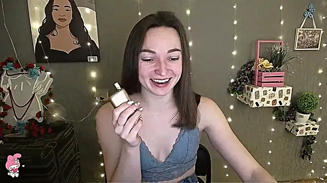  Barbie Kiss  online show from 9, 2, 2025