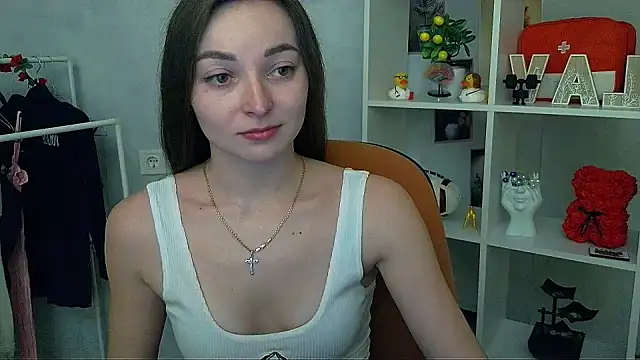  Barbie Kiss  online show from 13, 2, 2026