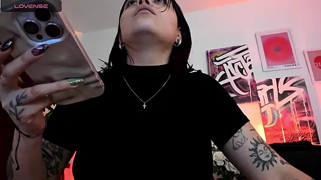 Snapshot of AnnieHuntters chatting on 23, 2, 2025 AnnieHuntters online show from 23, 2, 2025