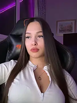 Snapshot of EricaWalls chatting on 2, 11, 2025 EricaWalls online show from 2, 11, 2025