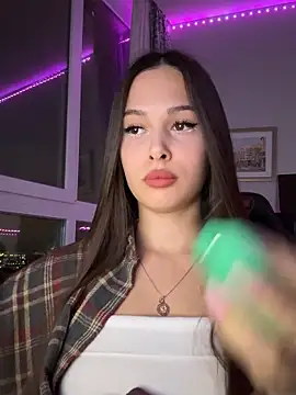 Snapshot of EricaWalls chatting on 15, 12, 2025 EricaWalls online show from 15, 12, 2025