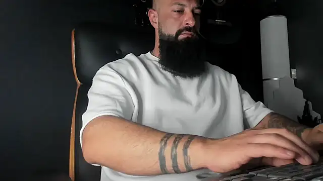 axxelrich  online show from 10, 9, 2025