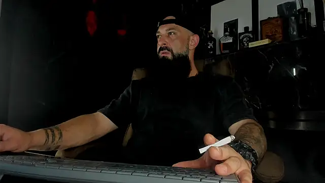 axxelrich  online show from 2, 11, 2025