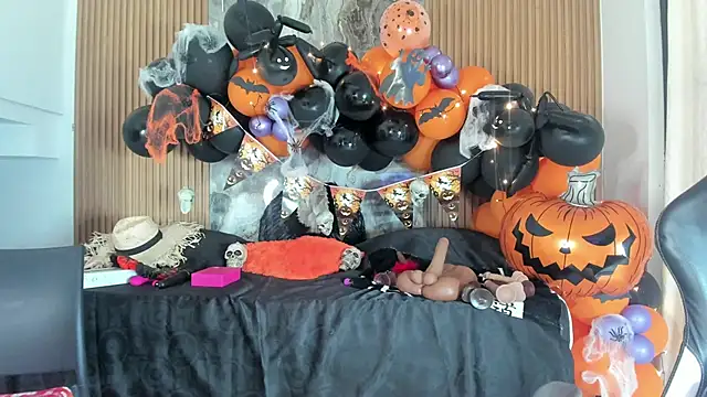 Danna topless online show from 31, 10, 2025