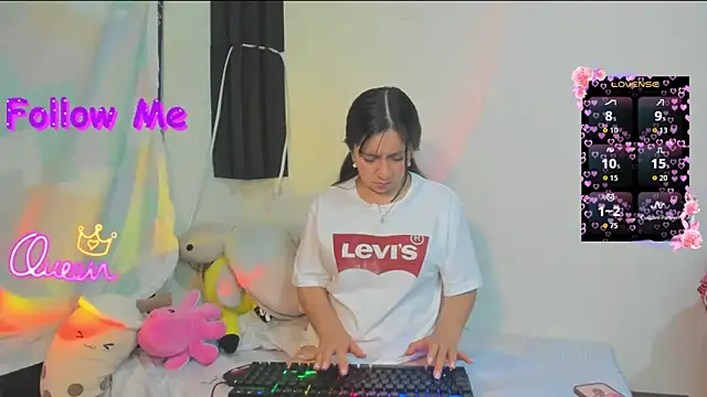 litle mily  online show from 5, 4, 2026