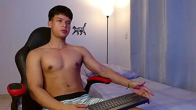 Snapshot of lous_g chatting on 3, 1, 2025 lous g online show from 3, 1, 2025