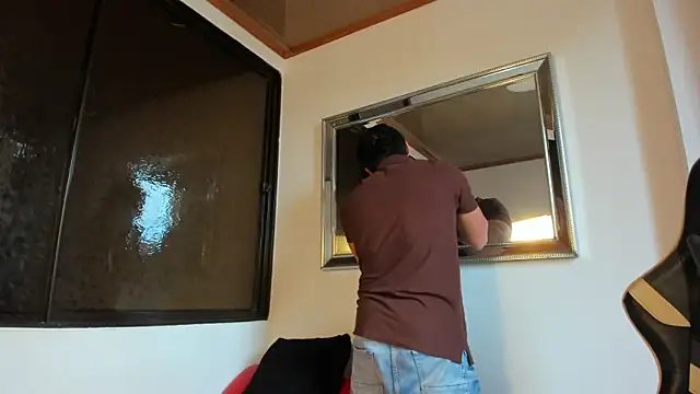 julian wallace online show from 18, 3, 2026