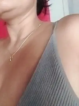 Snapshot of Horny-Mommy-Dirty chatting on 12, 3, 2025 Horny-Mommy-Dirty online show from 12, 3, 2025