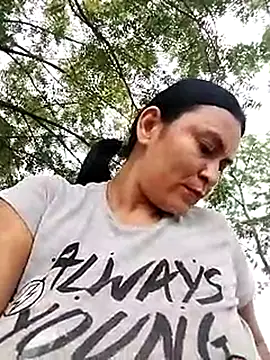 Snapshot of Horny-Mommy-Dirty chatting on 15, 3, 2025 Horny-Mommy-Dirty online show from 15, 3, 2025