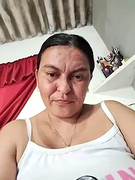 Snapshot of Horny-Mommy-Dirty chatting on 17, 10, 2025 Horny-Mommy-Dirty online show from 17, 10, 2025