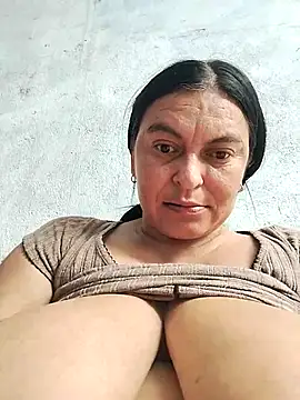 Snapshot of Horny-Mommy-Dirty chatting on 25, 10, 2025 Horny-Mommy-Dirty online show from 25, 10, 2025