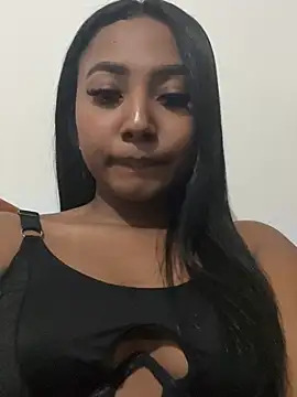 Snapshot of GabrielaLugo chatting on 12, 1, 2025 GabrielaLugo online show from 12, 1, 2025