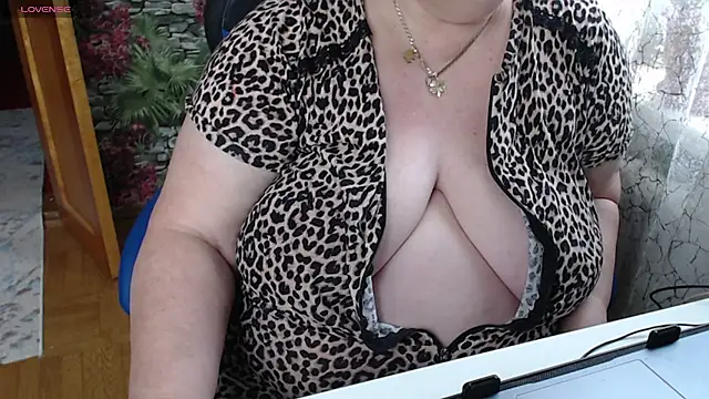 Snapshot of Goddess57 chatting on 1, 3, 2025 Goddess57 online show from 1, 3, 2025