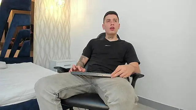 Yeiko Romero  online show from 19, 2, 2025