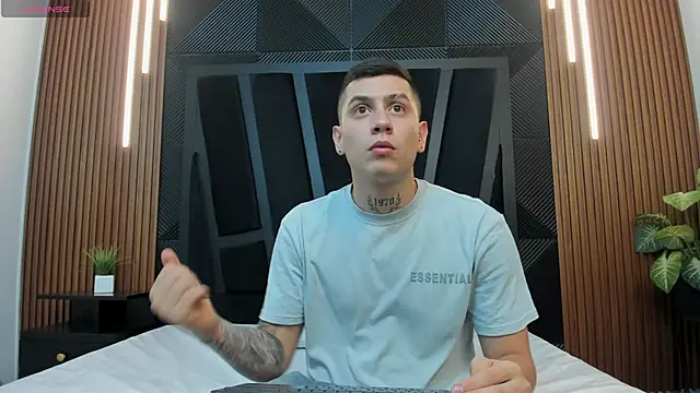 Yeiko Romero  online show from 4, 3, 2025