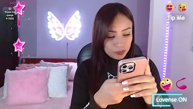 Snapshot of Paulina_627 chatting on 11, 12, 2024 Paulina 627 online show from 11, 12, 2024
