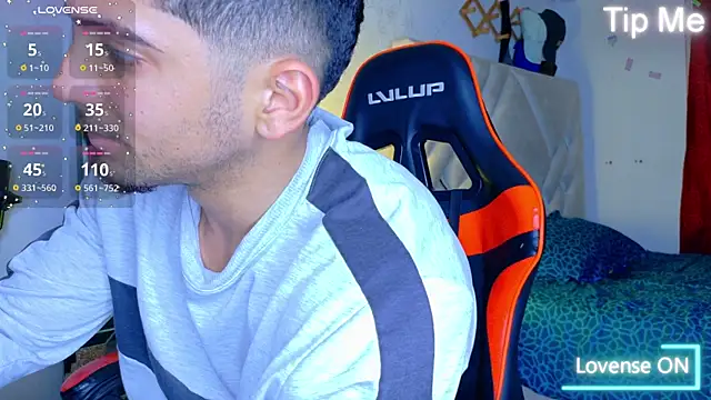 Rich boy01 online show from 28, 10, 2025