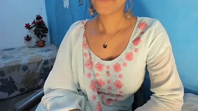 aarjulove online show from 11, 4, 2026