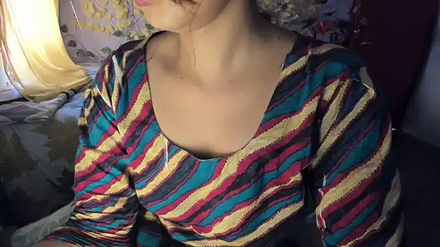 Snapshot of aarjulove chatting on 4, 6, 2026 aarjulove online show from 4, 6, 2026