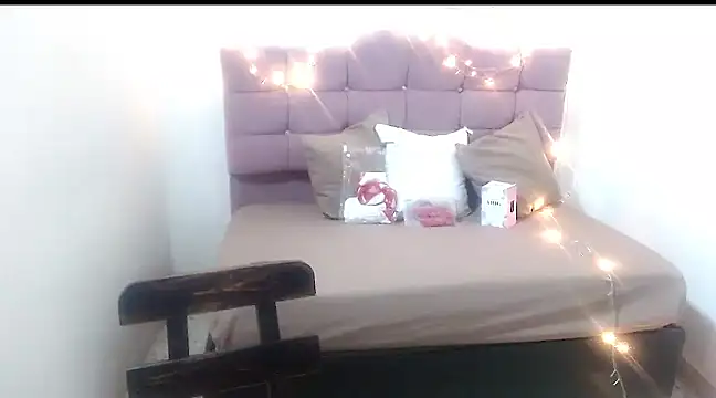 Snapshot of Suxxxy_ chatting on 13, 3, 2025 Suxxxy online show from 13, 3, 2025