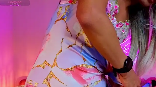  scarletmoore online show from 4, 10, 2025