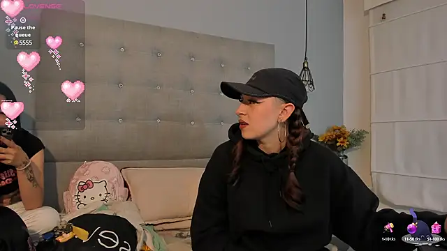 Zowi Hottiee online show from 10, 12, 2024