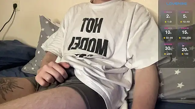 Snapshot of tyler_8x chatting on 25, 12, 2024 tyler 8x online show from 25, 12, 2024