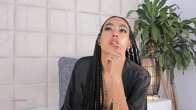 Snapshot of Nia_Bunny chatting on 30, 12, 2024 Nia Bunny online show from 30, 12, 2024
