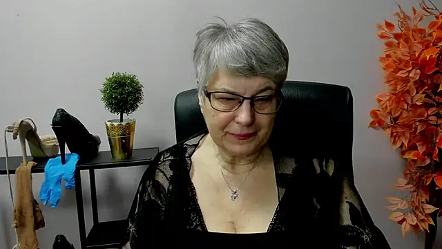 IrisDream online show from 4, 3, 2025