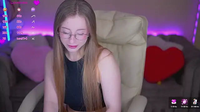 Snapshot of SilverrMoon chatting on 28, 2, 2026 SilverrMoon online show from 28, 2, 2026